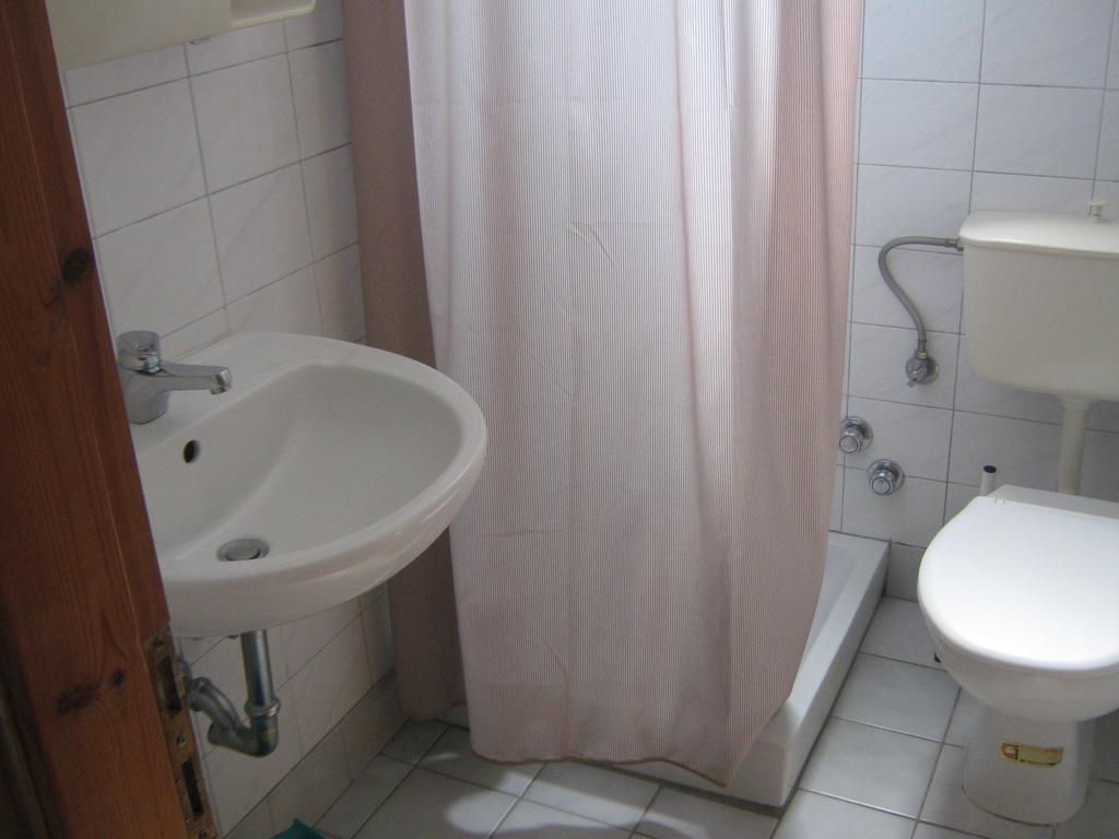 Hotel Friderica House Poros  Zimmer foto